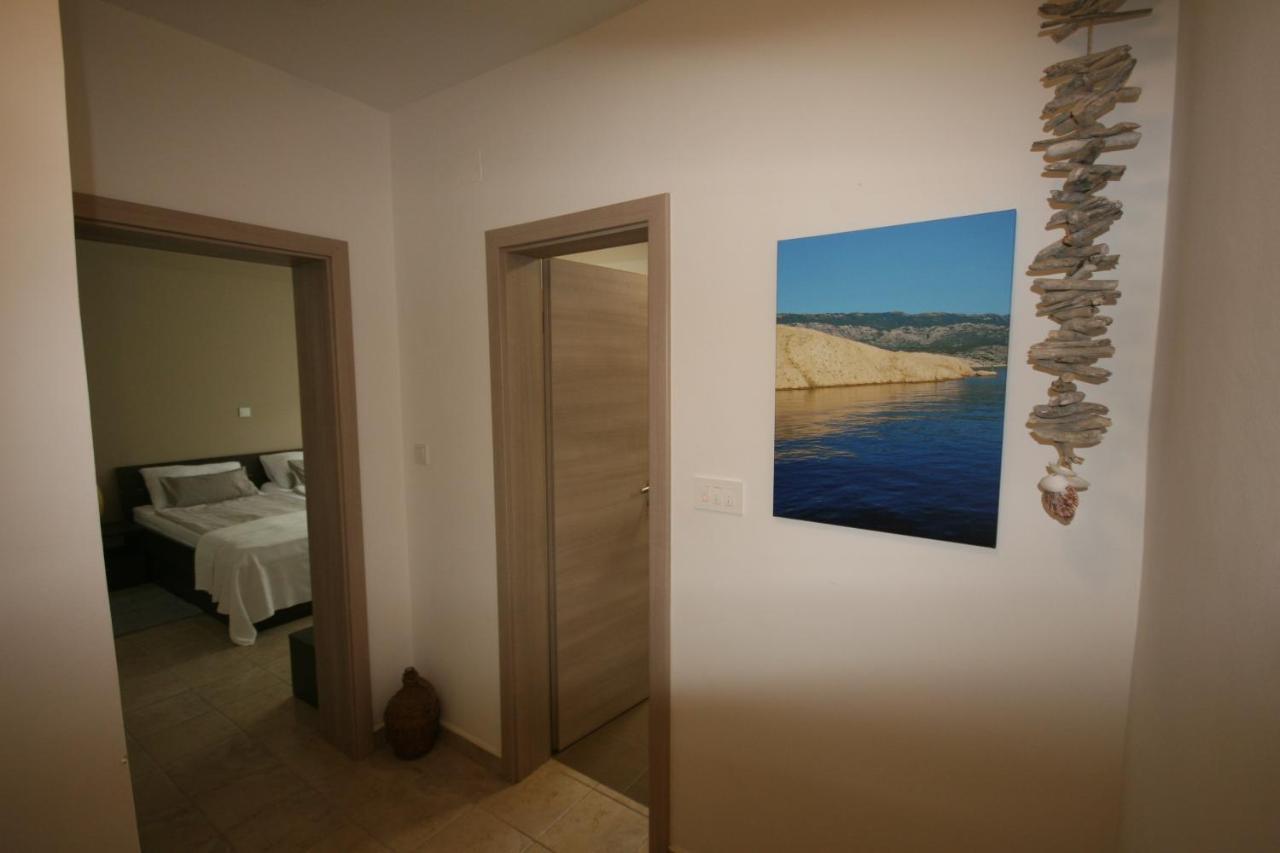 Apartments Suha Punta - Villa Babalonija Kampor Kültér fotó