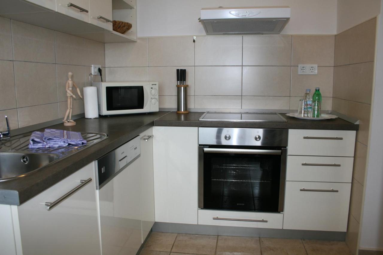 Apartments Suha Punta - Villa Babalonija Kampor Kültér fotó